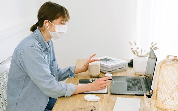 Freelancer Presence on Threads by Instagram