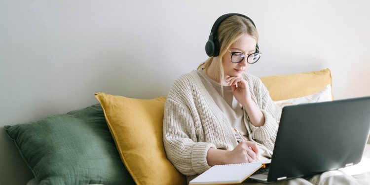 how to find copywriting clients on instagram